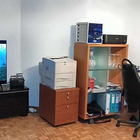 Jolie Chambre Dans Un Séjour chez l'habitant Genève